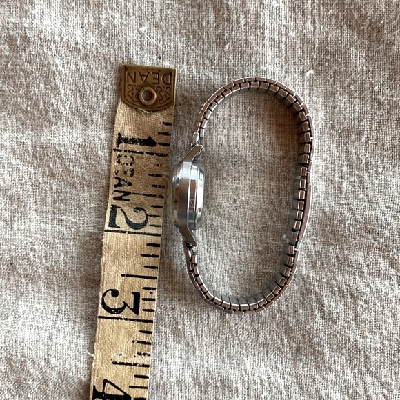 Mid Century Bulova Watch - Picture 8 of 8